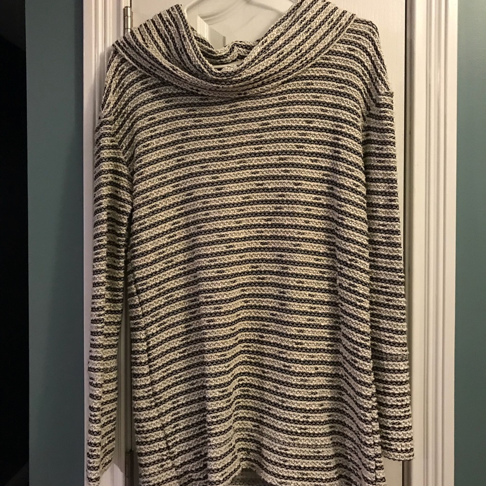 NWT Merona Cowl Neck Sweater tan/Black